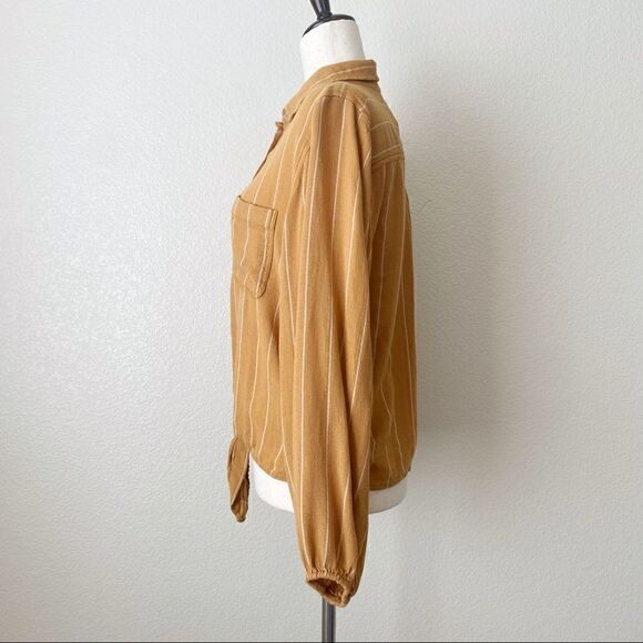American Eagle Front Tie Striped Button Down Women’s Shirt - Picture 5 of 10